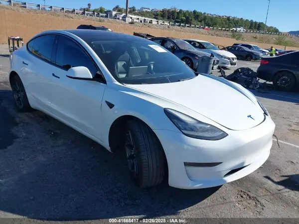 5YJ3E1EB9JF088774 2018 TESLA MODEL 3 - Image 1
