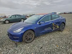 5YJ3E1EB9JF090203 2018 TESLA MODEL 3