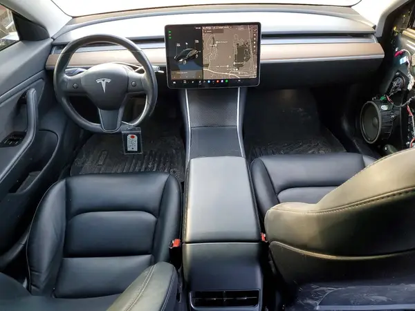 5YJ3E1EB9JF090475 2018 TESLA MODEL 3 - Image 8