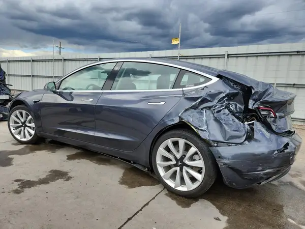 5YJ3E1EB9JF090752 2018 TESLA MODEL 3 - Image 2