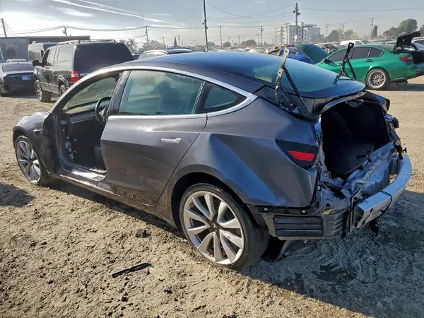 5YJ3E1EB9JF090928 2018 TESLA MODEL 3 - Image 2