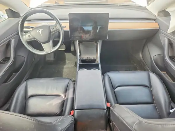 5YJ3E1EB9JF094865 2018 TESLA MODEL 3 - Image 8