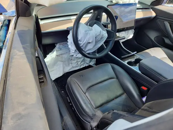 5YJ3E1EB9JF095191 2018 TESLA MODEL 3 - Image 8
