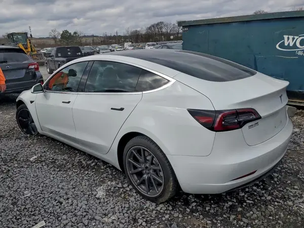 5YJ3E1EB9JF096969 2018 TESLA MODEL 3 - Image 2