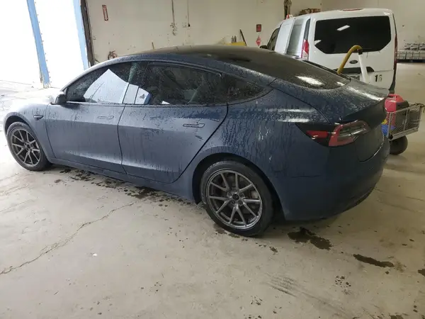5YJ3E1EB9JF099225 2018 TESLA MODEL 3 - Image 2