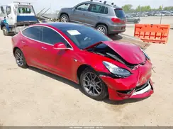 5YJ3E1EB9JF099581 2018 TESLA MODEL 3