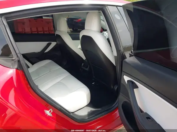 5YJ3E1EB9JF099581 2018 TESLA MODEL 3 - Image 8