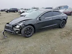 5YJ3E1EB9JF103452 2018 TESLA MODEL 3