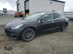 5YJ3E1EB9JF103550 2018 TESLA MODEL 3
