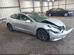 5YJ3E1EB9JF104567 2018 TESLA MODEL 3