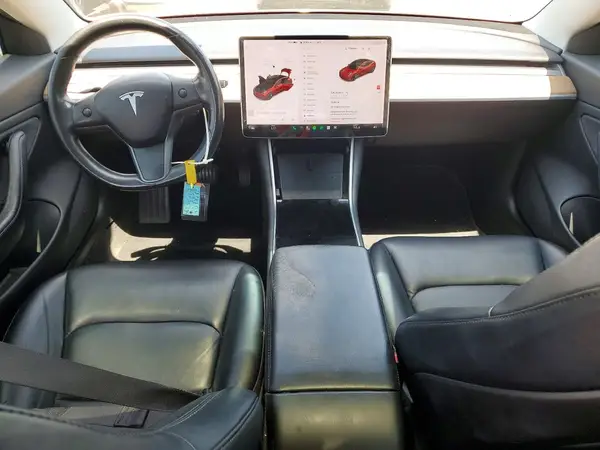 5YJ3E1EB9JF104679 2018 TESLA MODEL 3 - Image 8