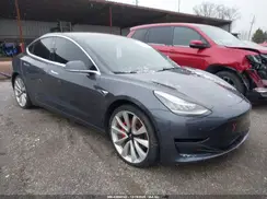 5YJ3E1EB9JF105735 2018 TESLA MODEL 3