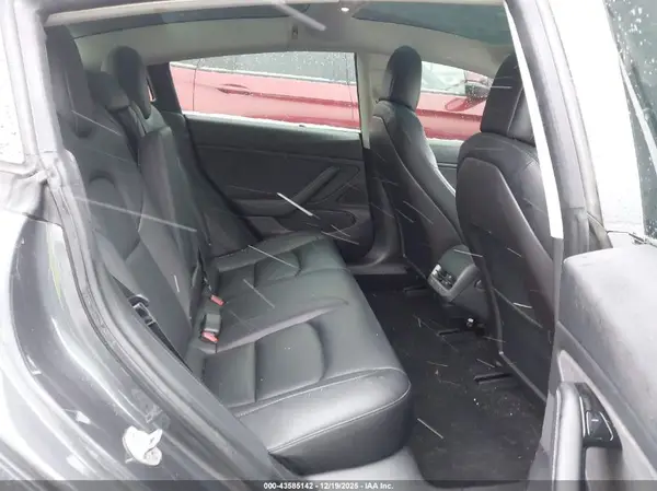 5YJ3E1EB9JF105735 2018 TESLA MODEL 3 - Image 8