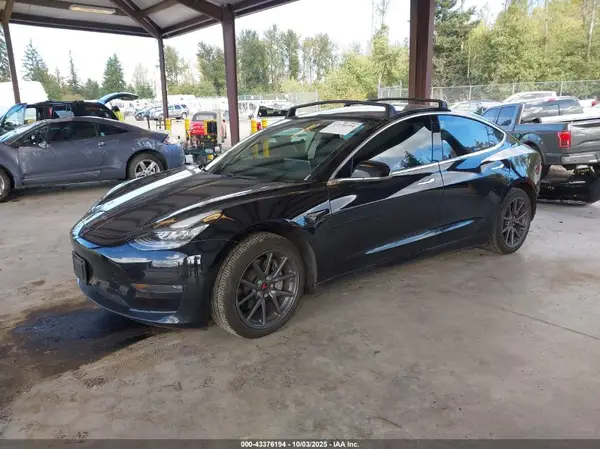 5YJ3E1EB9JF110658 2018 TESLA MODEL 3 - Image 2