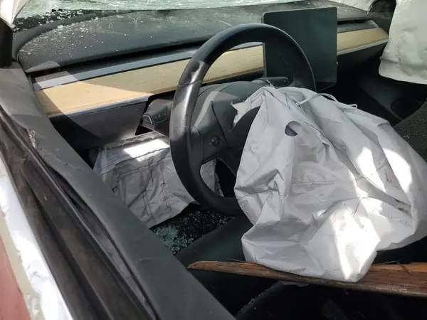 5YJ3E1EB9JF111499 2018 TESLA MODEL 3 - Image 8