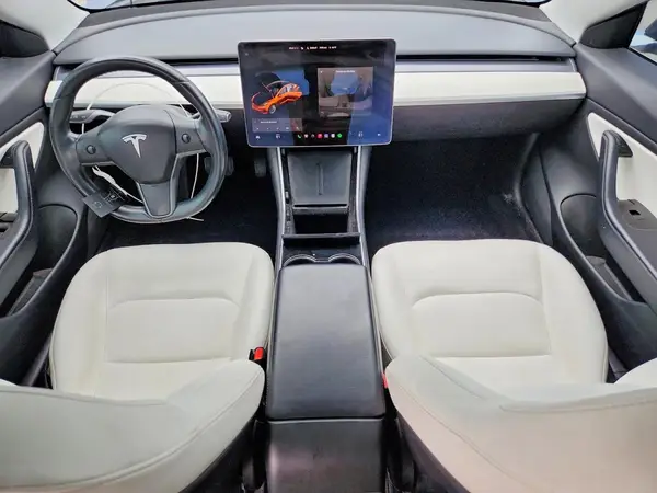5YJ3E1EB9JF111874 2018 TESLA MODEL 3 - Image 8