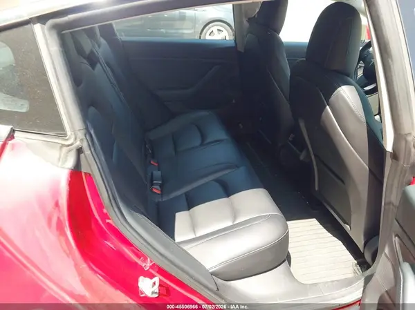 5YJ3E1EB9JF114838 2018 TESLA MODEL 3 - Image 8