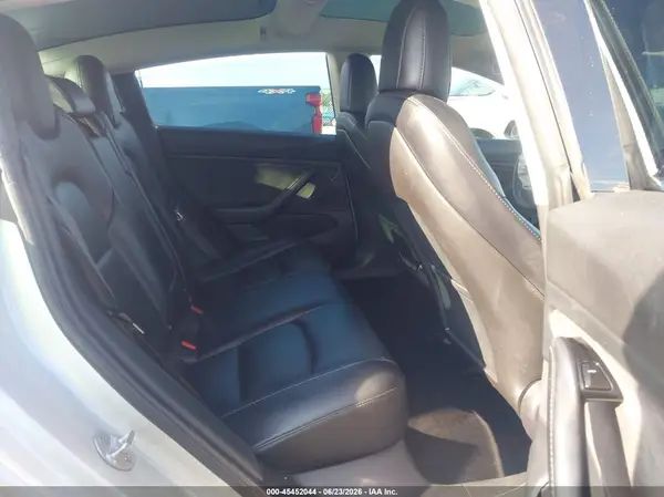 5YJ3E1EB9JF116993 2018 TESLA MODEL 3 - Image 8