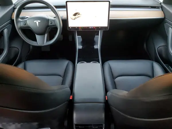 5YJ3E1EB9JF117058 2018 TESLA MODEL 3 - Image 8