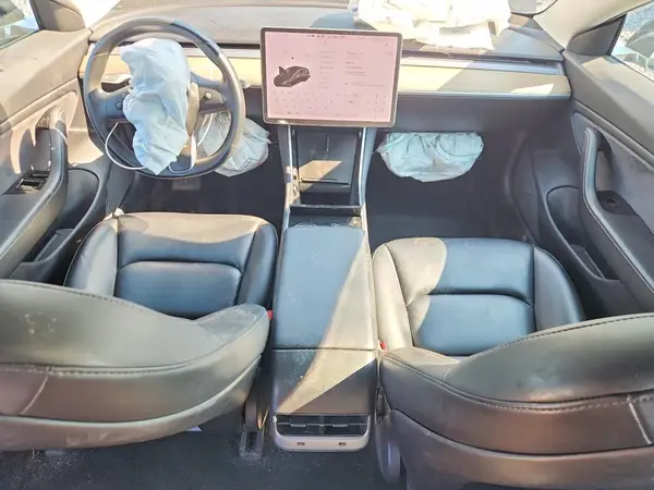 5YJ3E1EB9JF127881 2018 TESLA MODEL 3 - Image 8
