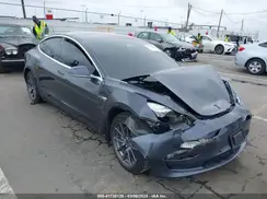 5YJ3E1EB9JF128335 2018 TESLA MODEL 3