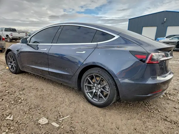 5YJ3E1EB9JF128450 2018 TESLA MODEL 3 - Image 2