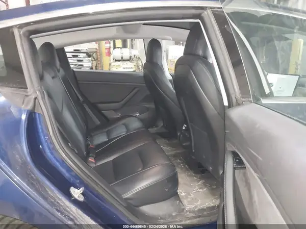 5YJ3E1EB9JF130702 2018 TESLA MODEL 3 - Image 8