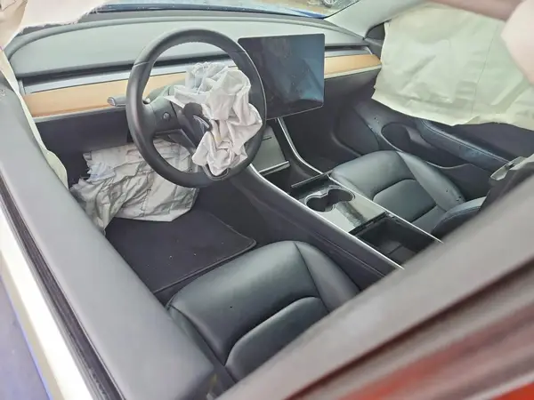5YJ3E1EB9JF133812 2018 TESLA MODEL 3 - Image 8