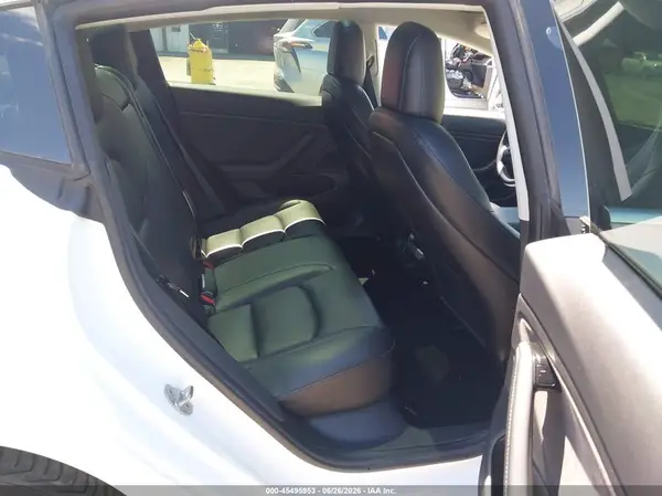 5YJ3E1EB9JF134104 2018 TESLA MODEL 3 - Image 8