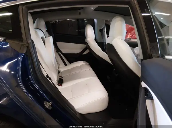 5YJ3E1EB9JF147693 2018 TESLA MODEL 3 - Image 8