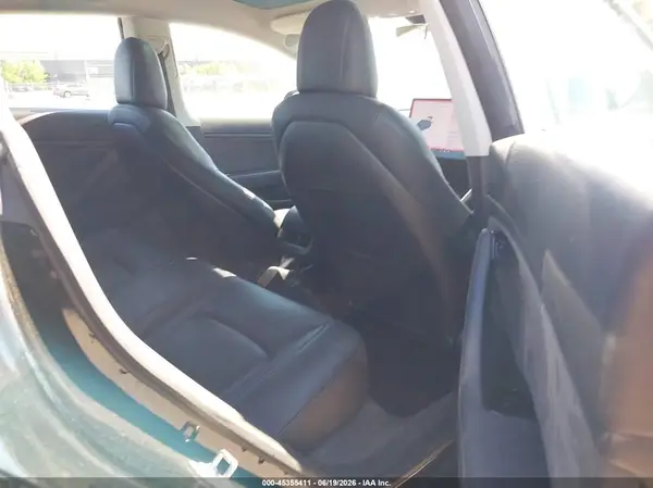 5YJ3E1EB9JF181987 2018 TESLA MODEL 3 - Image 8