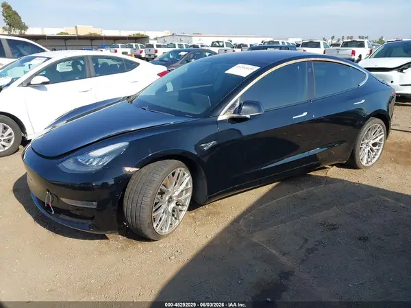 5YJ3E1EB9JF188132 2018 TESLA MODEL 3 - Image 2