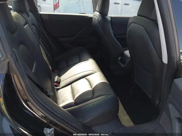 5YJ3E1EB9JF188132 2018 TESLA MODEL 3 - Image 8