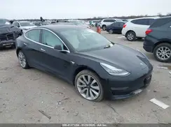 5YJ3E1EB9JF188437 2018 TESLA MODEL 3