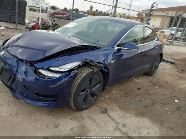 5YJ3E1EB9KF130569 2019 TESLA MODEL 3 - Image 2