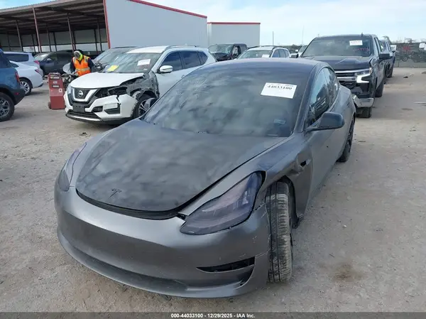 5YJ3E1EB9KF192313 2019 TESLA MODEL 3 - Image 2