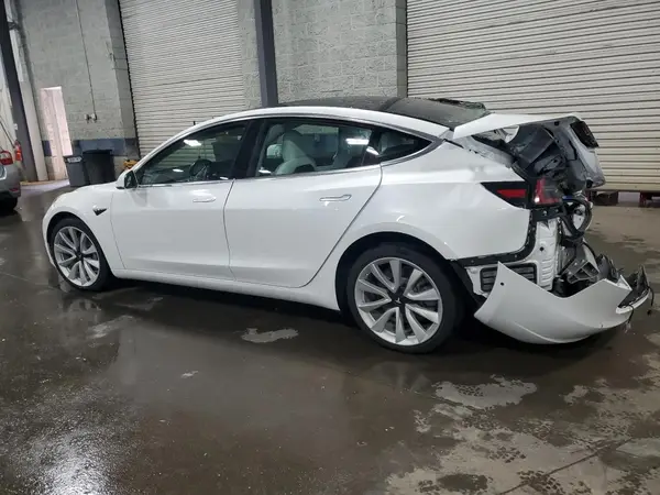 5YJ3E1EB9KF195597 2019 TESLA MODEL 3 - Image 2