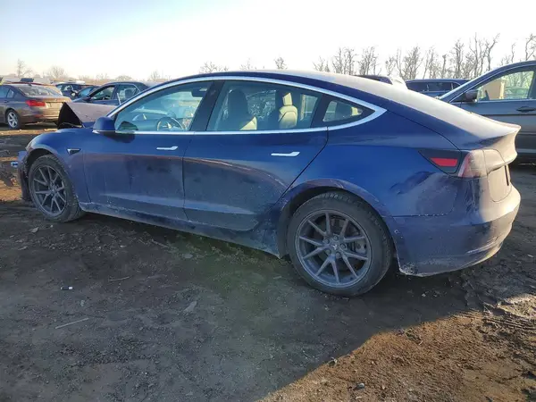 5YJ3E1EB9KF199536 2019 TESLA MODEL 3 - Image 2