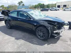 5YJ3E1EB9KF209157 2019 TESLA MODEL 3