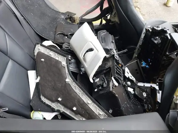 5YJ3E1EB9KF210843 2019 TESLA MODEL 3 - Image 8