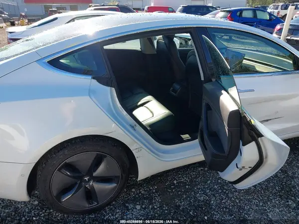 5YJ3E1EB9KF211751 2019 TESLA MODEL 3 - Image 8