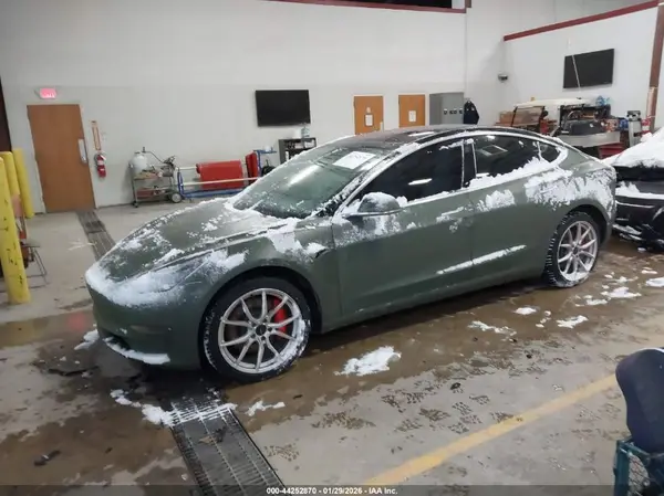 5YJ3E1EB9KF214049 2019 TESLA MODEL 3 - Image 2