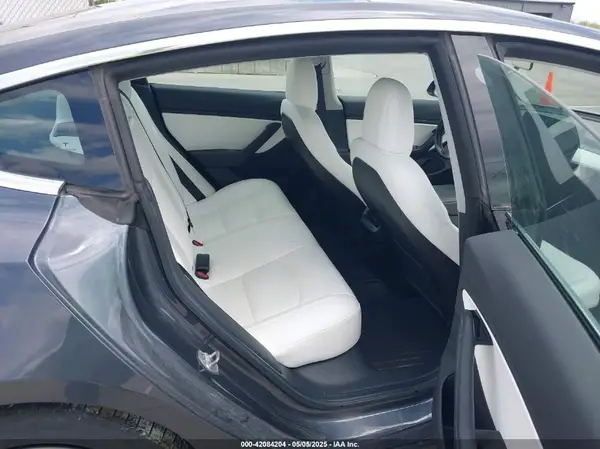 5YJ3E1EB9KF230493 2019 TESLA MODEL 3 - Image 8