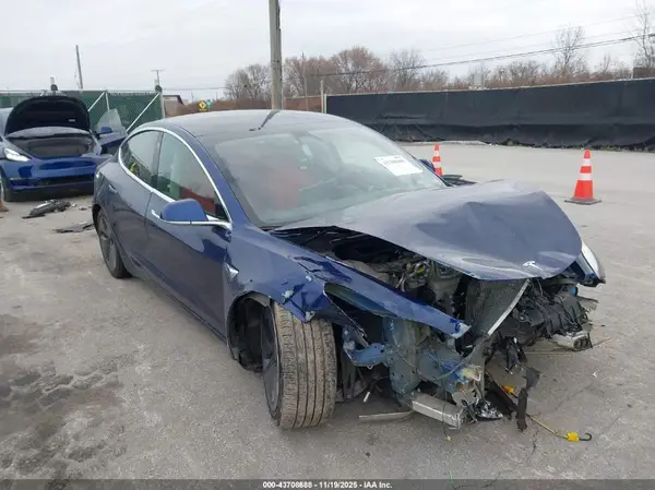 5YJ3E1EB9KF359446 2019 TESLA MODEL 3 - Image 1