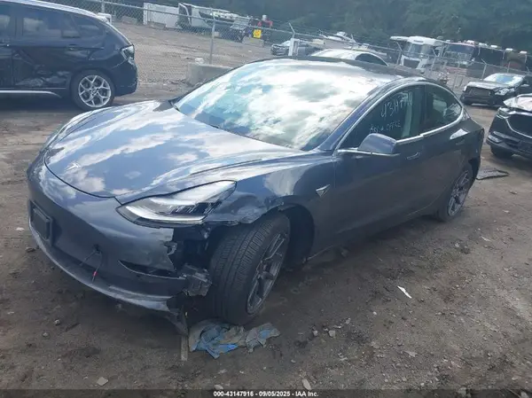 5YJ3E1EB9KF386517 2019 TESLA MODEL 3 - Image 2