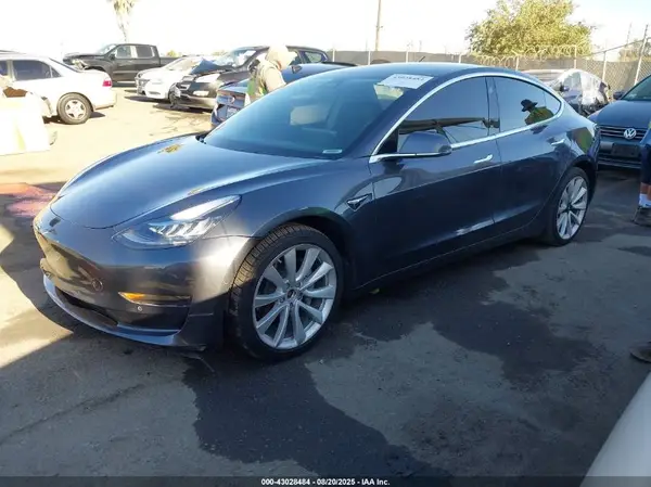 5YJ3E1EB9KF389563 2019 TESLA MODEL 3 - Image 2