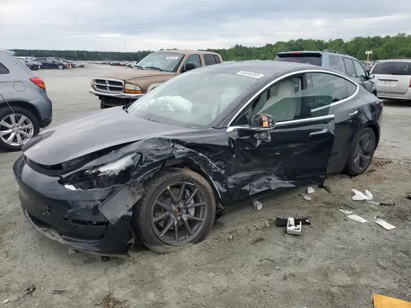 5YJ3E1EB9KF390552 2019 TESLA MODEL 3 - Image 1