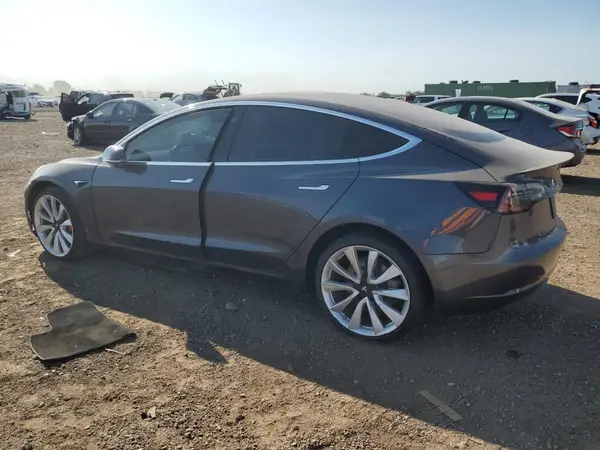 5YJ3E1EB9KF393354 2019 TESLA MODEL 3 - Image 2
