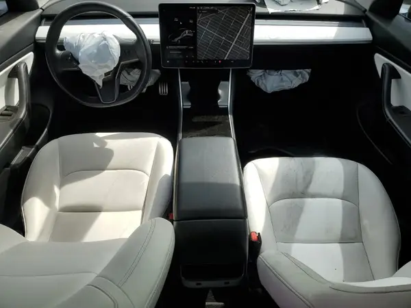 5YJ3E1EB9KF393354 2019 TESLA MODEL 3 - Image 8