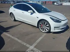 5YJ3E1EB9KF419922 2019 TESLA MODEL 3